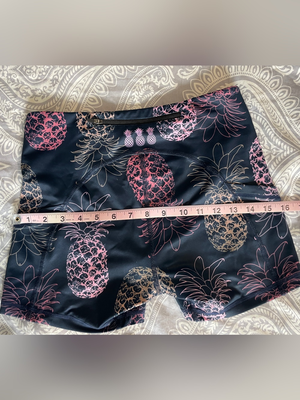 Tres Piñas Pineapple Print OMG High Compression Shorts - Picture 3 of 7